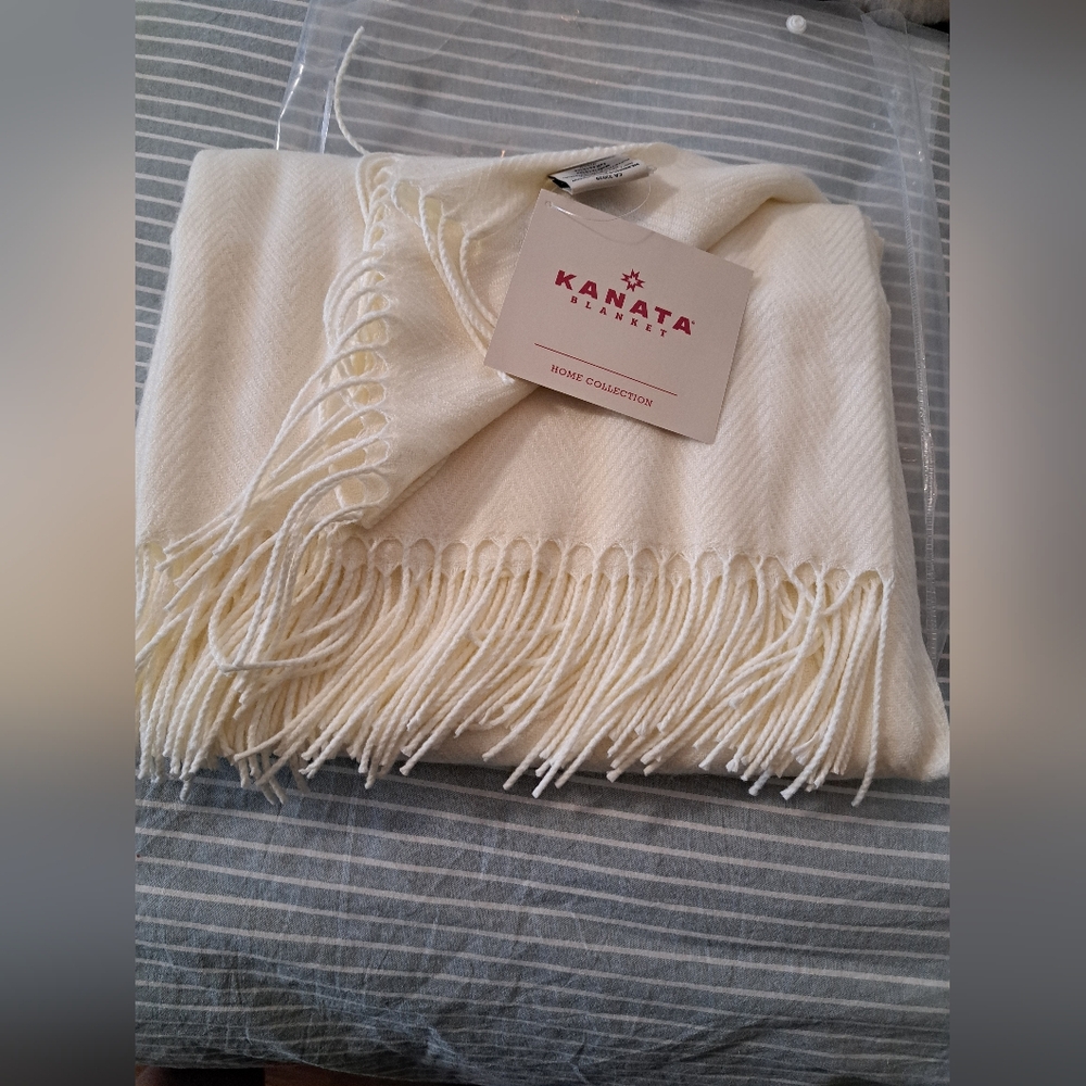 Cream Blanket with Fringe.  So Soft!